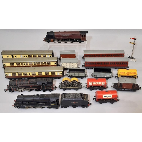 389 - Collection of Hornby Dublo railway models including Class 8P 4-6-2 locomotive 'City of London'46245 ... 