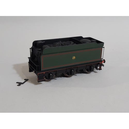 343 - Hornby railway 00 gauge box set 'The Cornish Riviera' R1102, includes 4-6-0 Cardiff Castle locomotiv... 