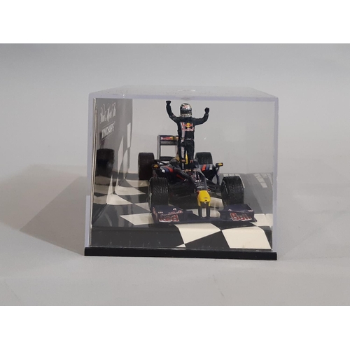 347 - 24 boxed Formula 1 racing cars by Minichamps (Paul's Model Art), all 1:43 scale displaying vehicles ... 