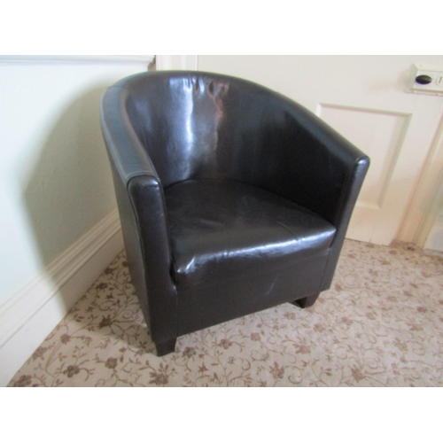 2598 - To be viewed at and collected from Nibley House GL11 6DL: Six contemporary tub chairs with horseshoe... 