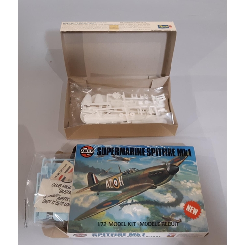 377 - 14 boxed 1:72 scale model aircraft kits including kits by Airfix, Matchbox, Frog and Revell, all bel... 