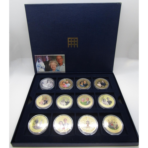 512 - Diamond Wedding photographic portrait and other type, collection total 24 coins, two cases