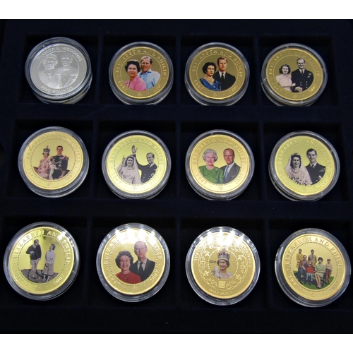 512 - Diamond Wedding photographic portrait and other type, collection total 24 coins, two cases