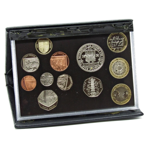 523 - United Kingdom proof coin collection issued by the Royal Mint, all cased, 2001 - 2011 in eleven pack... 