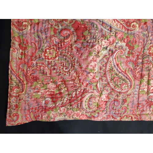 1596 - Impressive vintage quilt, reversible in cotton paisley prints, quilted in running stitch and with sh... 