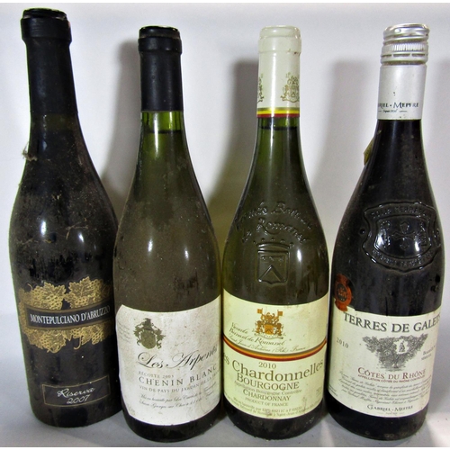 1657 - A mixed selection of alcohol including varieties of red and a white wine, Chablis, Montepulciano de ... 