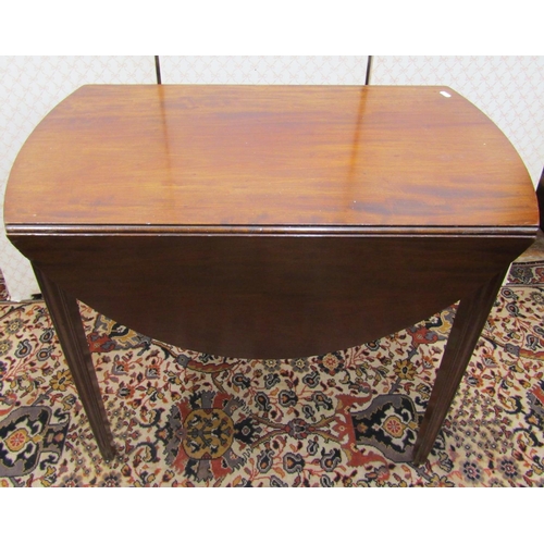 2797 - A 19th century mahogany oval Pembroke table with frieze drawer raised on square tapered supports