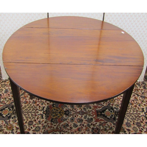 2797 - A 19th century mahogany oval Pembroke table with frieze drawer raised on square tapered supports