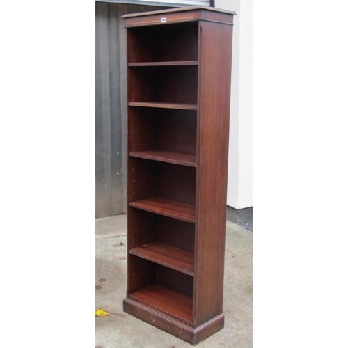 2636 - A reproduction Georgian style upright open bookcase of full height, 185 cm in height x 58 cm wide