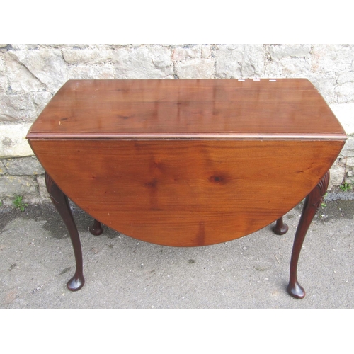 2657 - A Queen Ann style mahogany drop leaf table raised on four shaped supports with shell carved knees, 1... 