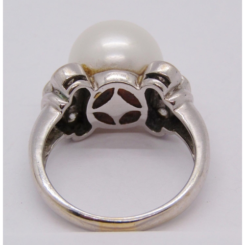 1373 - 18k white gold pearl and diamond cocktail ring, diamonds 0.10ct each approx, size P, 9.9g