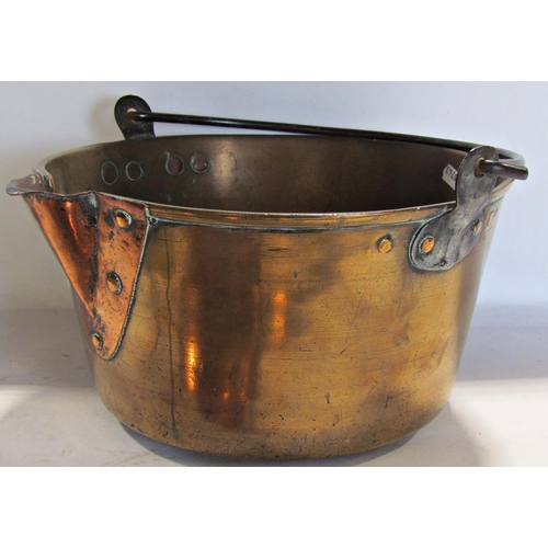 1790 - 19th century copper bed warming pan and a brass jam preserving pan with a swing handle, and a print ... 