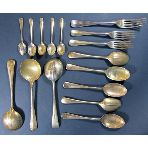 1232 - A set of Georgian style silver rat tail flatware comprising six main forks, seven dessert forks, fiv... 