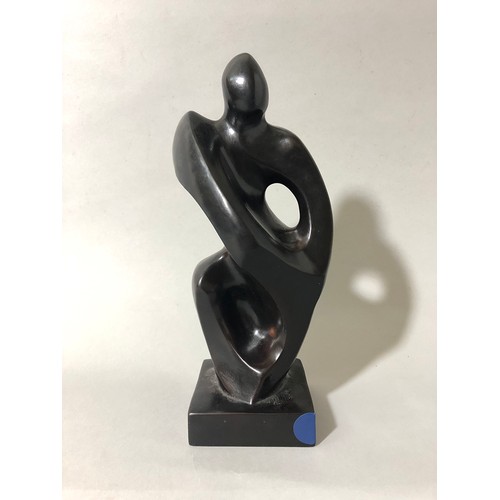 192 - Style of Henry Moore (1898-1986) - Modernist Abstract Figure, resin, height: 28.5 cm, base: 9.4 x 9.... 