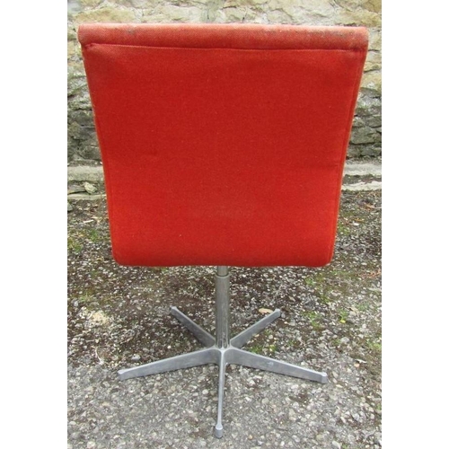 233 - ARNE JACOBSEN FOR FRITZ HANSEN: AN ‘OXFORD’ CHAIR, with orange cushion, 87cm H x 45cm L x 45cm D