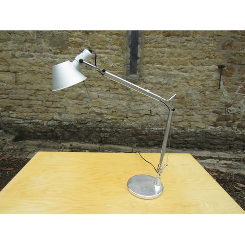 240 - M DE LUCCHI & G FASSINA: AN ARTEMIDE TOLOMEO MINI CHROME PLATED ANGLEPOISE DESK LAMP