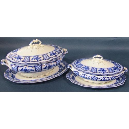 1001 - A substantial Victorian dinner service in a blue and white colourway by WH Grindley, Melbourne patte... 