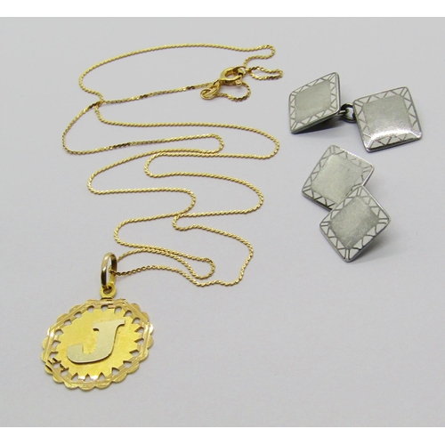 1316 - 18ct 'J' pendant necklace with pierced detail, 5.8g, together with a pair of silver cufflinks with w... 