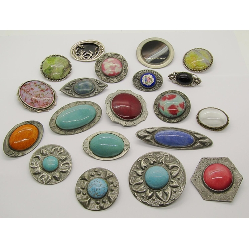 1407 - Collection of Ruskin style costume jewellery cabochon brooches mainly in pewter (20)