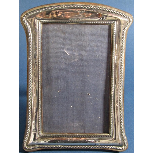 1229 - A silver photo frame with rope twist border, Birmingham 1918, maker G & C Ltd, photo aperture/openin... 