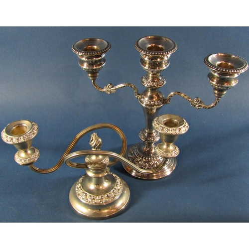 1230 - A silver Georgian style candelabra with three removeable sconces, Birmingham 1974, maker W.I. Broadw... 