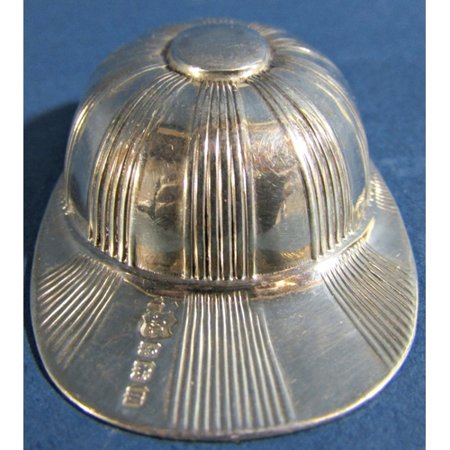 1246 - A early 20th century silver jockey cap caddy spoon, Birmingham 1911, maker Alfred Marston