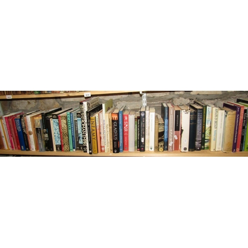 219 - An extensive collection of books relating to the Romans, Roman World, Roman Britain, etc, 85 volumes... 