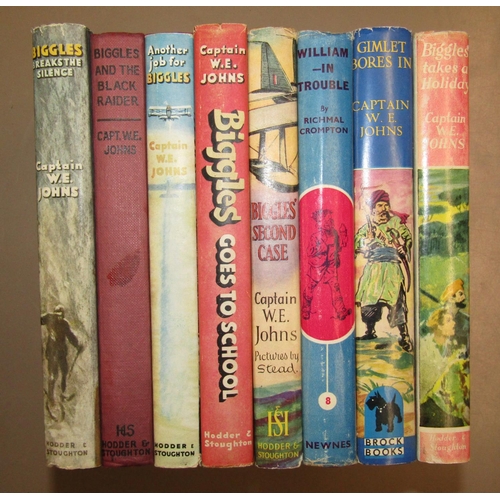 226 - Mixed books including Biggles, A A Milne, Classics, Artic Exploration, etc, 32 volumes