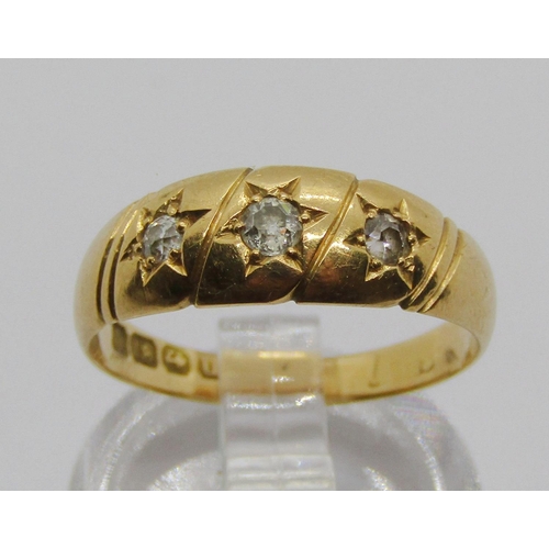 1300 - Antique 18ct diamond gypsy ring with star-cut detail, size L/M, 3.1g, contained in a period ring box