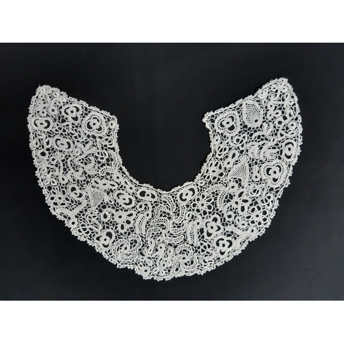 1549 - Three pieces of 19th century Irish lace comprising a large pointed collar in the Carrickmacross styl... 