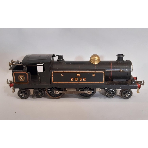 321 - Hornby O gauge clockwork 4-4-4 LMS tank locomotive in black livery, 1920's with box (box in poor con... 