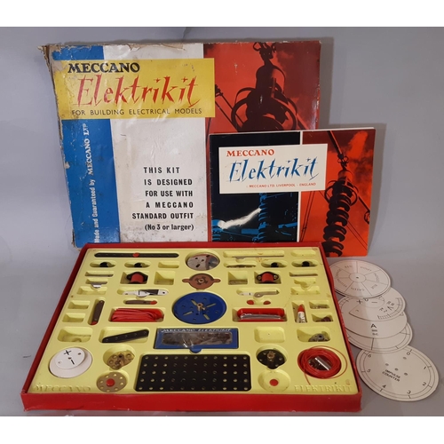 330 - 1960's Meccano Elektrikit, designed for use with a Meccano standard outfit (No.3 or larger), not com... 