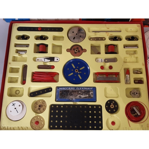 330 - 1960's Meccano Elektrikit, designed for use with a Meccano standard outfit (No.3 or larger), not com... 