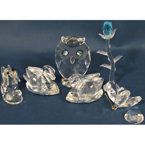 1179 - A mixed selection of glass, including Swarovski type swans, owls, a hand painted floral water jug, w... 