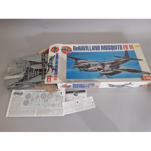 327 - Collection of model aircraft and kits including Airfix De Havilland Mosquito scale 1:48, four 1:72 s... 