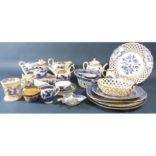 1076 - A collection of late 18th century crescent Worcester porcelain comprising teapot, gravy boats, tea b... 