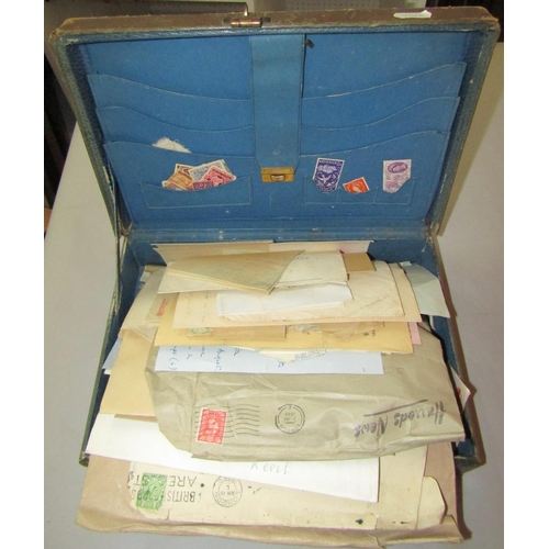 289 - A box containing an unsorted collection of cigarette cards, some mounted, some unmounted, postcards,... 