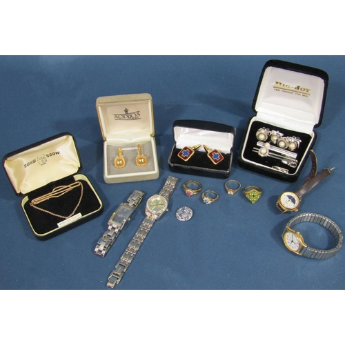 1482 - Quantity of sundry coinage, medallions, etc, costume jewellery and watches and a small number of mas... 