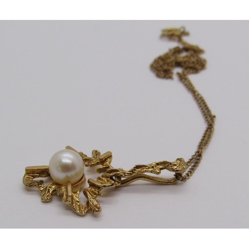 1390 - Vintage 9ct pearl pendant necklace, maker 'WEG', Birmingham 1970, together with a further 9ct chain ... 