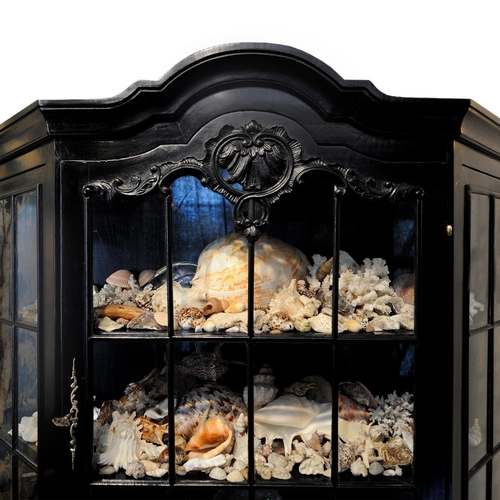 2614 - 19th century continental bombe shaped display cabinet, the lower section enclosed by two frieze draw... 