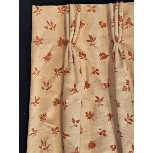 1528 - 1 pair heavyweight curtains in woven patterned fabric, lined and thermal lined with triple pleat hea... 