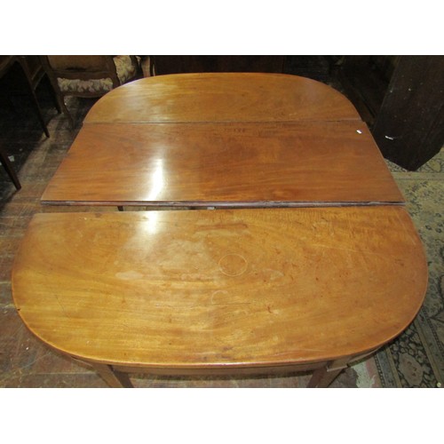 2686 - A 19th century mahogany D end sectional dining table with single additional leaf raised on square ta... 