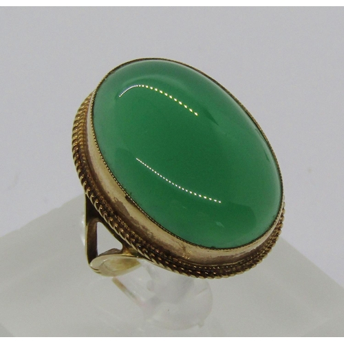 1242 - 1970s 9ct oval cabochon chrysoprase dress ring, maker 'F&RB', size M/N, 7.7g