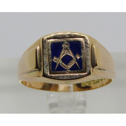 1309 - 1950s 9ct Masonic swivel ring with navy blue enamel ground, engraved initials to reverse, size W, 5.... 