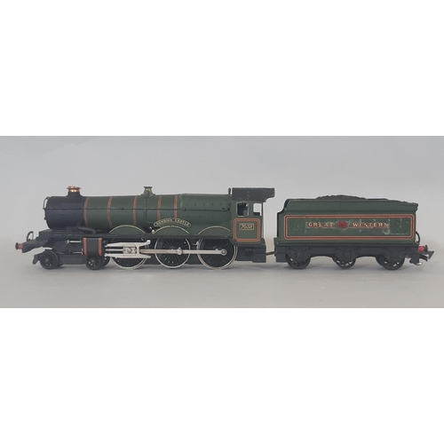 366 - 00 gauge model rail locomotives and coaches including Hornby 4-6-0  GWR 'Denbigh Castle' with tender... 