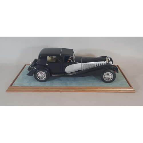 345 - Franklin Mint 1:16 model 1931 Bugatti Royale Coupe de Ville in glazed timber case, with certificate.... 