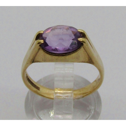 1342 - 1970s 9ct amethyst ring, size P/Q, 4.2g (stone slightly loose in setting)