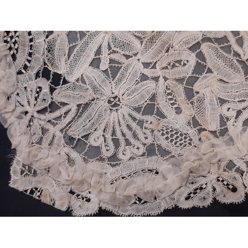 1641 - Box of late 19th / early 20th century lace including collars, lappetts, lengths of lace including so... 