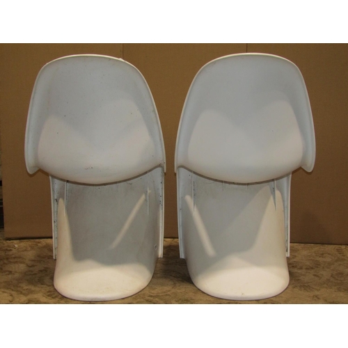 2161 - A pair of verner panton style moulded plastic stacking cantilever chairs