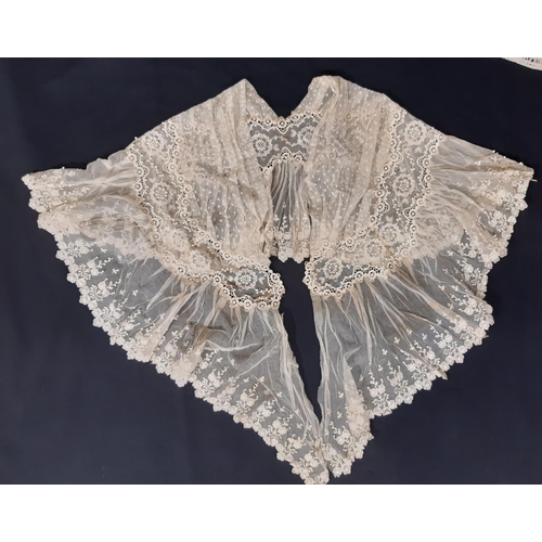 1636 - Collection of late 19th/ early 20th century lace including a silk lace scarf 2.84m, a pair of finely... 